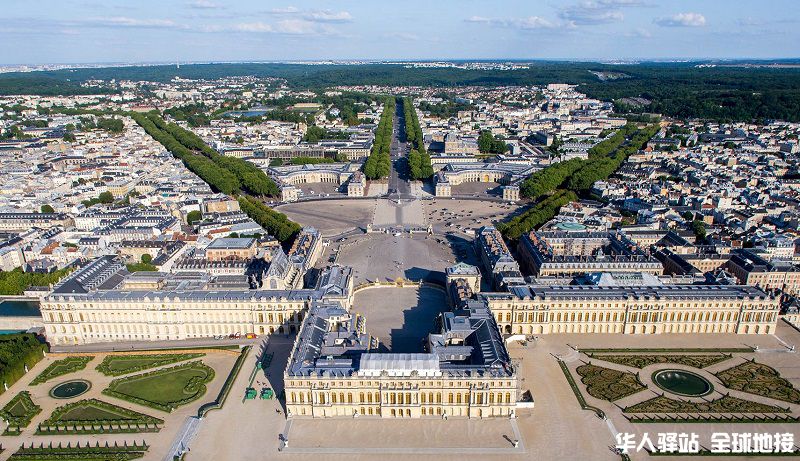 View-of-Versailles.jpg